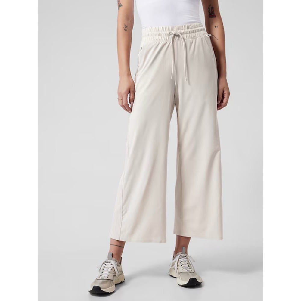 Athleta Avenue Wide Leg Crop Pants in Bone Neutral
